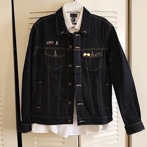 Men denim jacket + white dress shirt